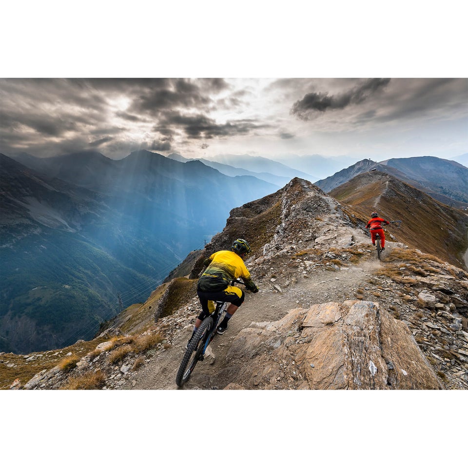 MT500 Scenic L/S Tee LTD - Black