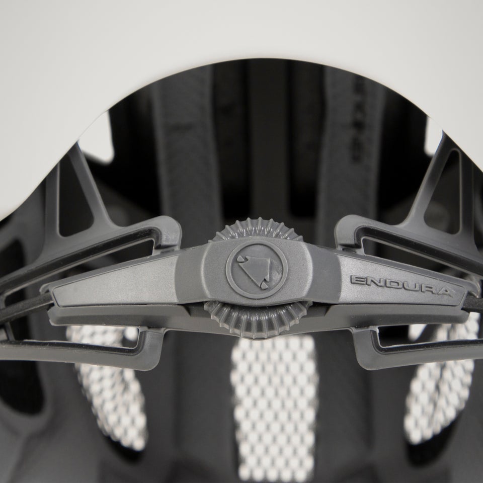 Hummvee Plus MIPS® Helm - Weiß