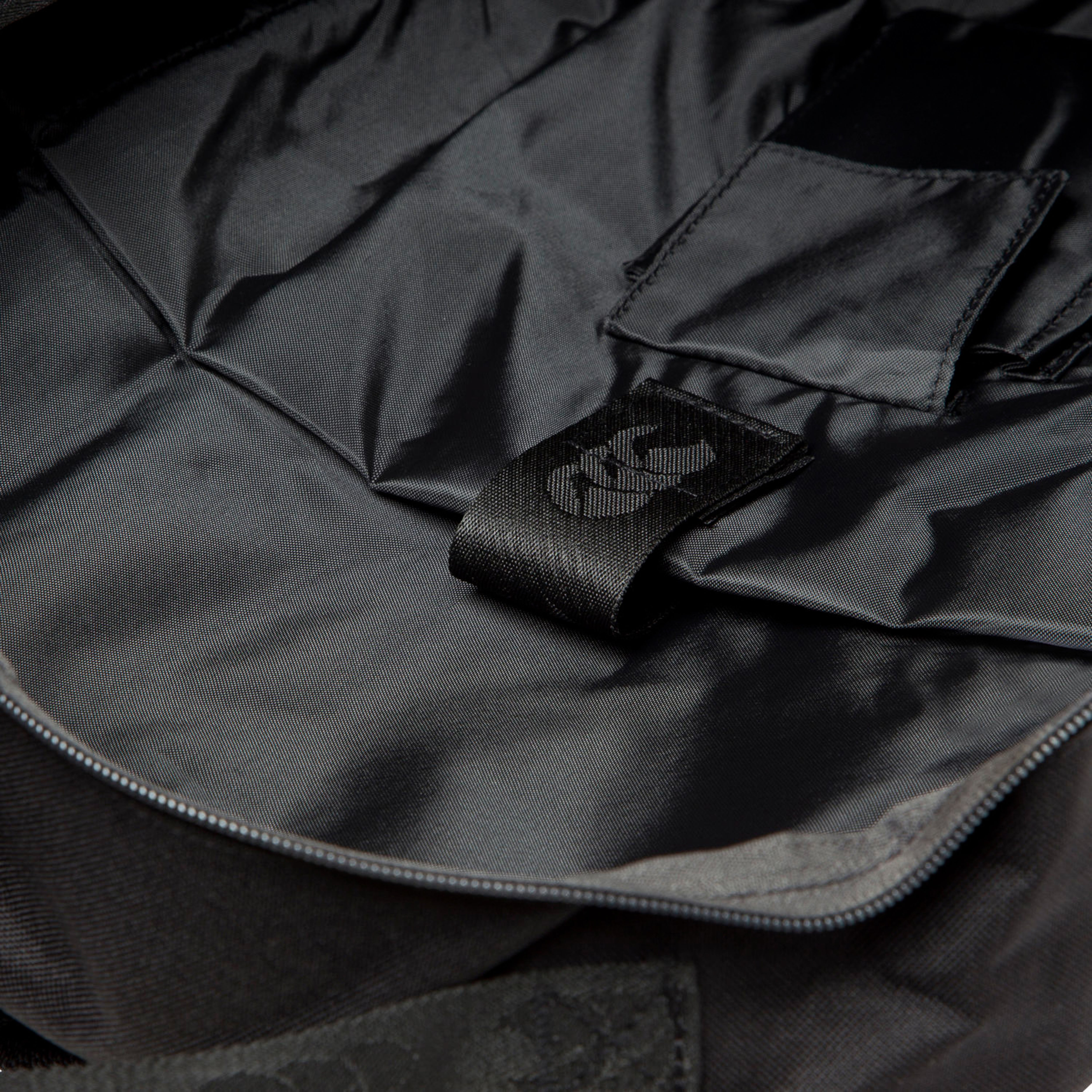 Unisex Medium Backpack Black | Canterbury