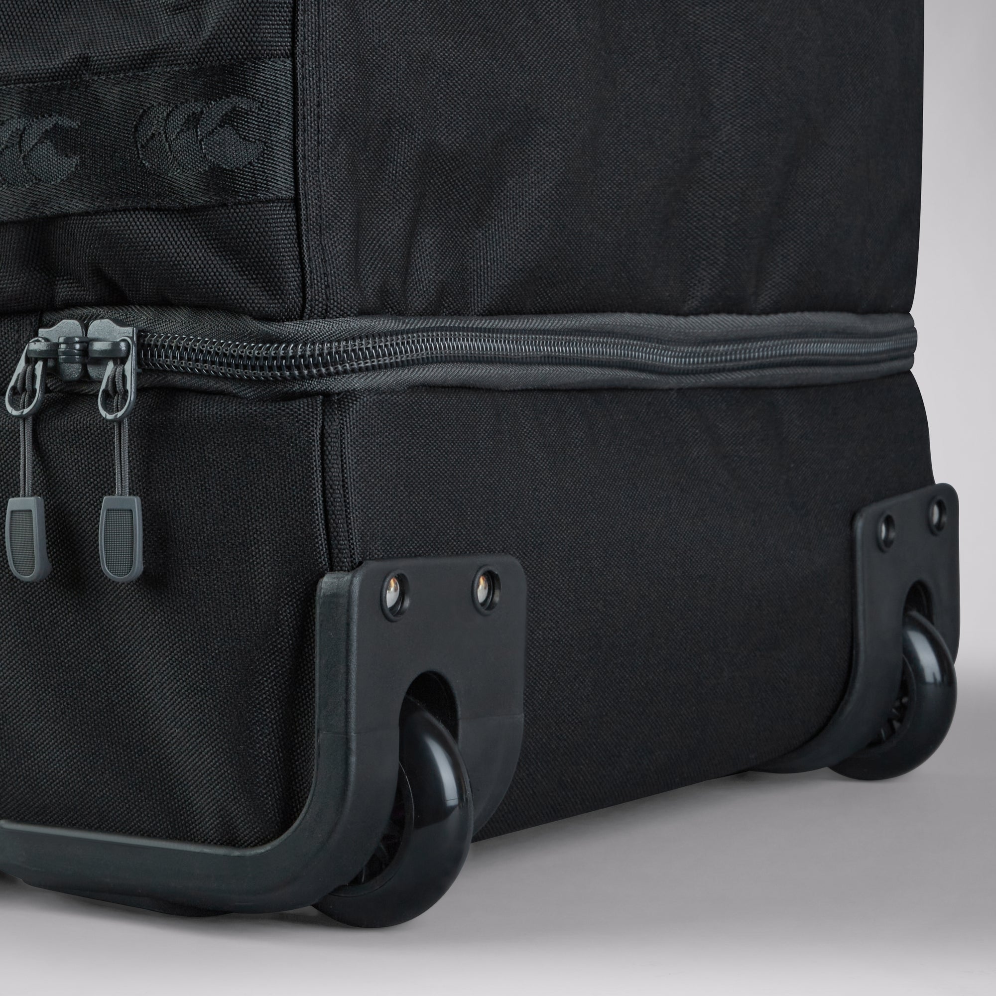 CCC Team Wheelie Bag Black | Canterbury