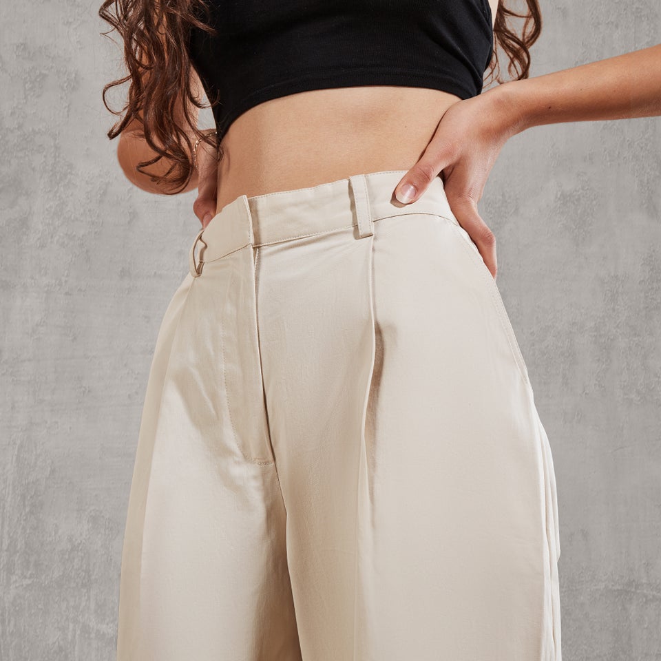 Women's Ecru Tailored Flare Trouser