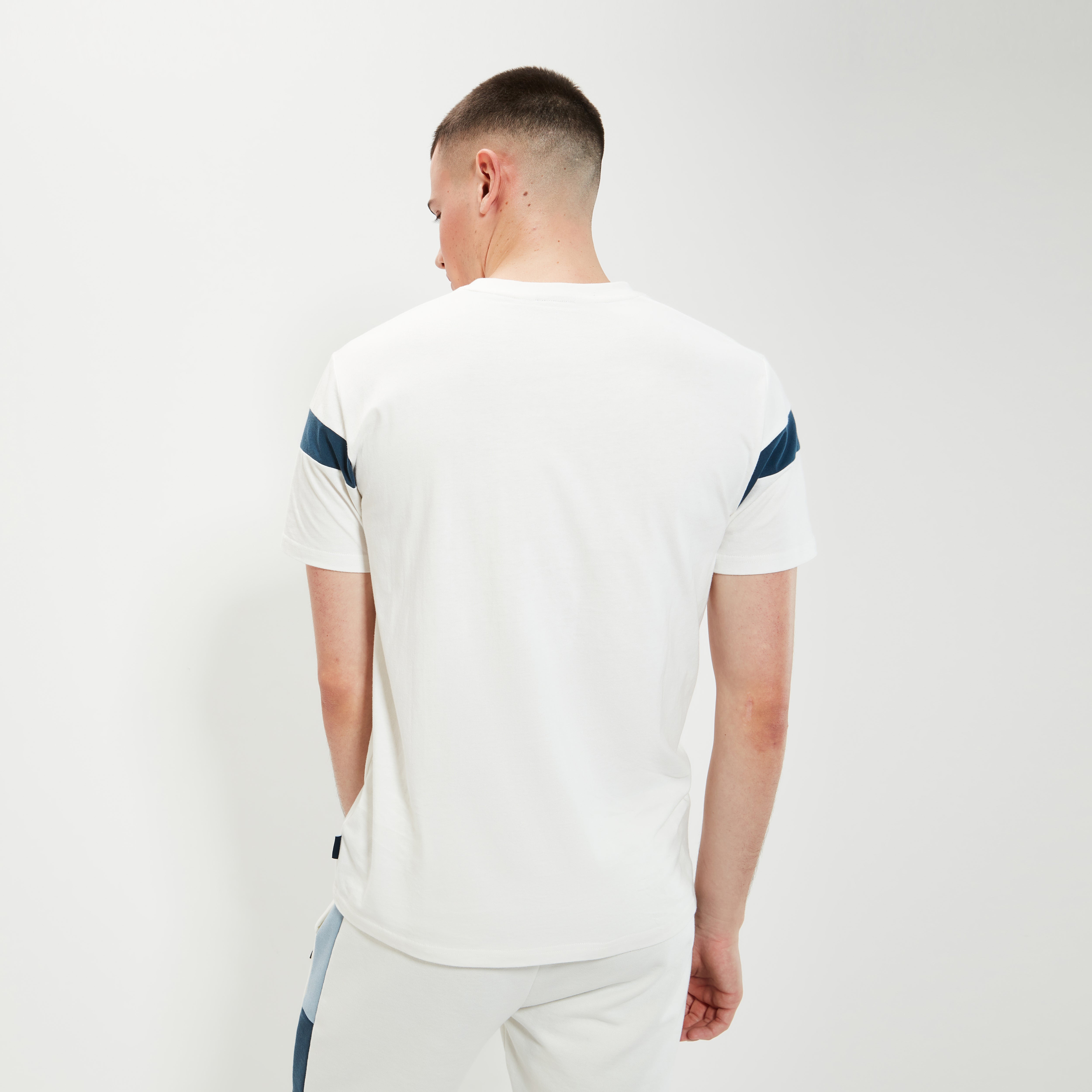 Men's Caserio Tee Off White | ellesse UK