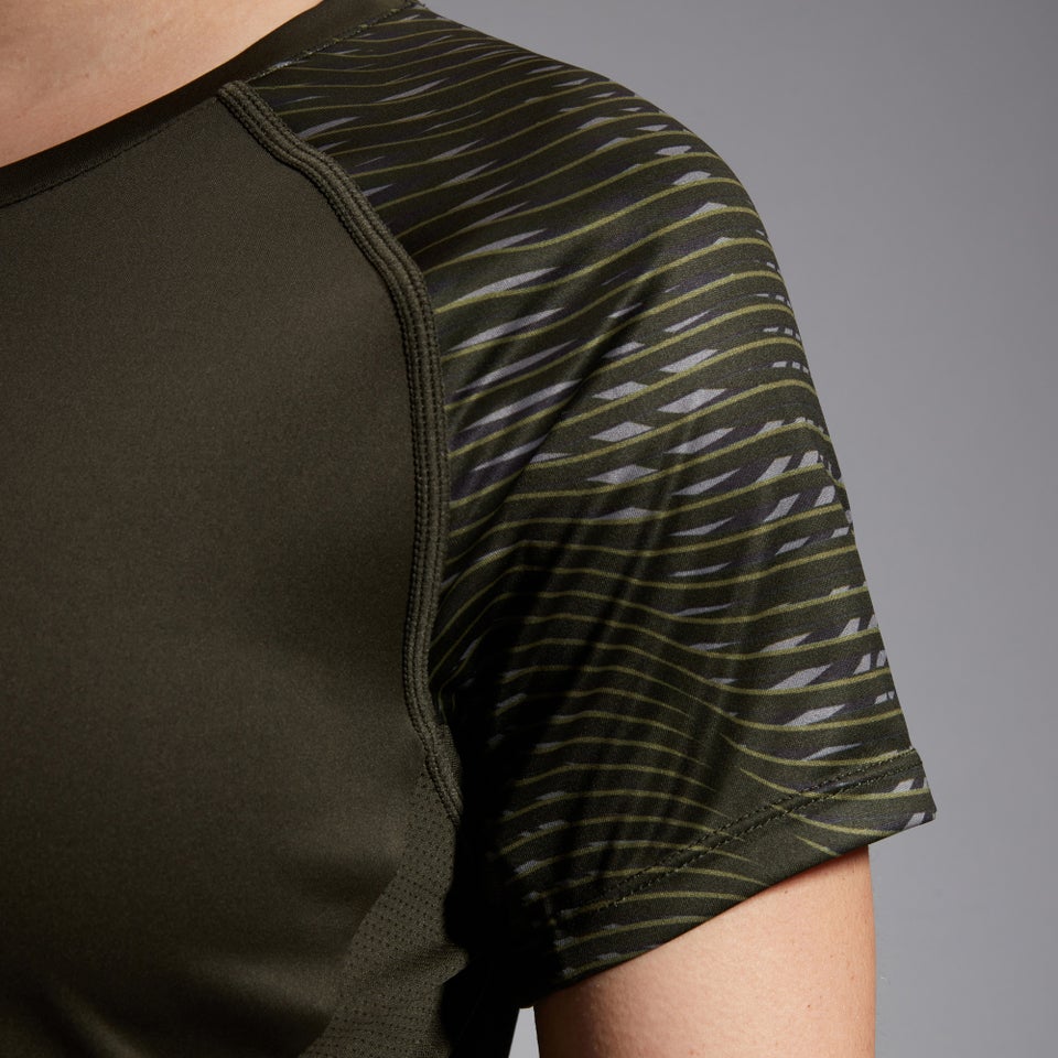 CANTERBURY VAPODRI S.LIGHT SS GRAPHIC TEE AF GREEN