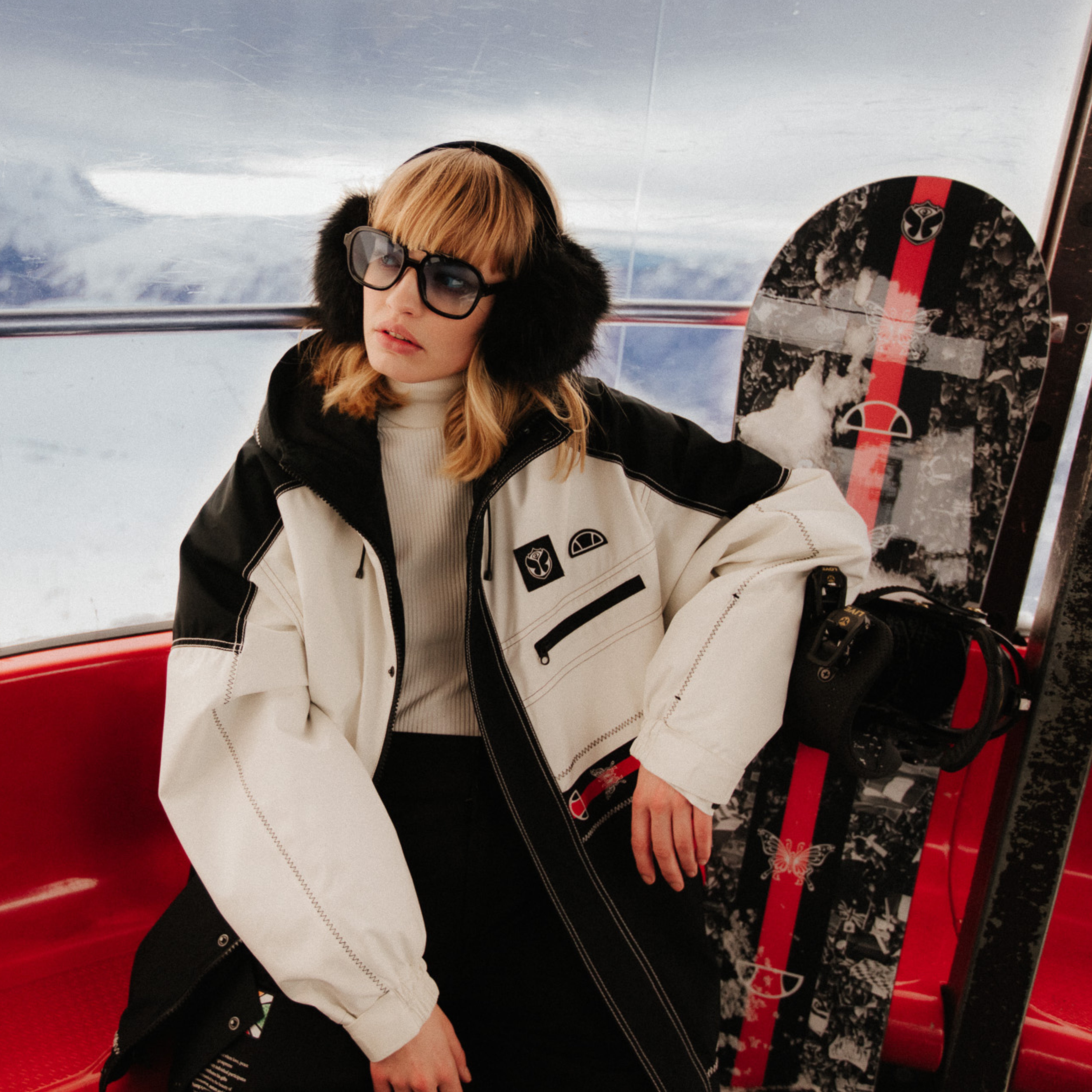 Unisex Tomorrowland X ellesse Ski Jacket Black/White | ellesse UK