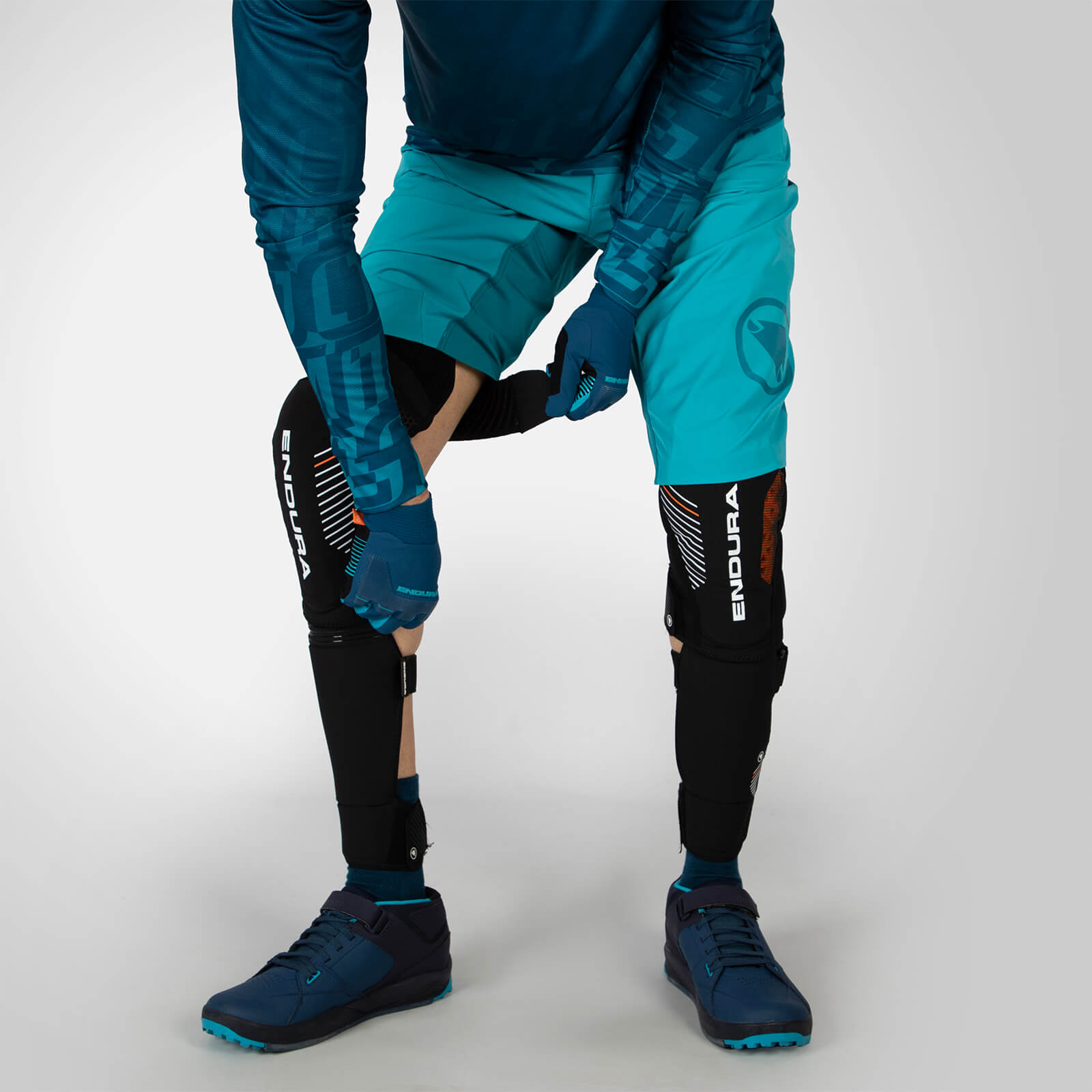 MT500 D3O® Open Knee Pads - Black | Endura US