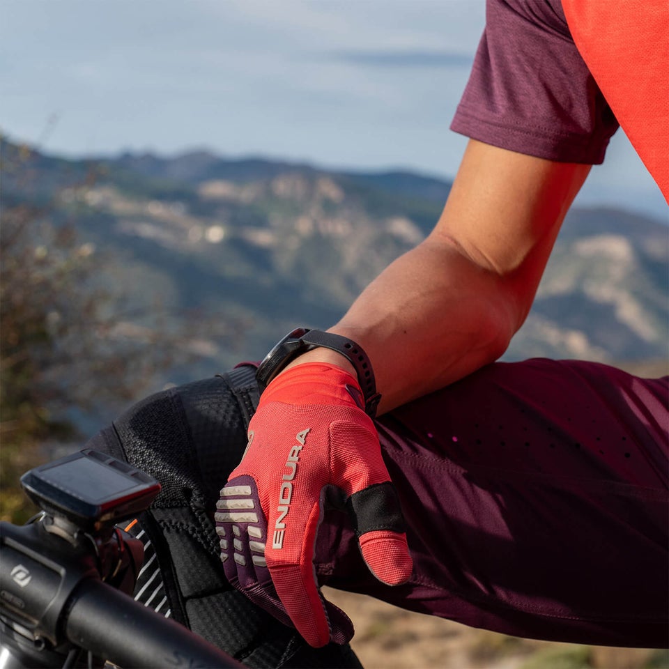 SingleTrack Gloves - Pomegranate