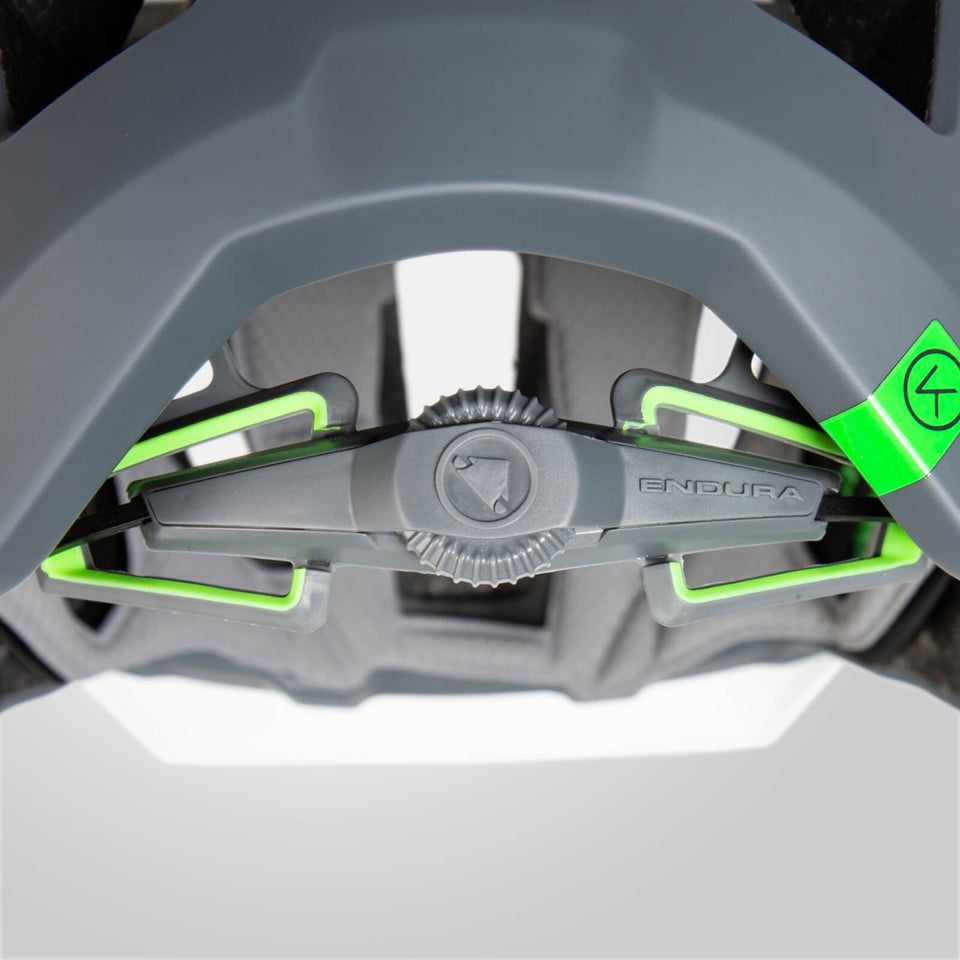 SingleTrack MIPS® Helmet - White