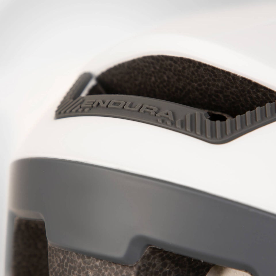 SingleTrack MIPS® Helmet - White