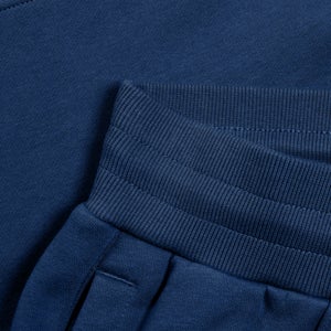 Mens Captains Pin-Tuck 9 Inch Short Blue