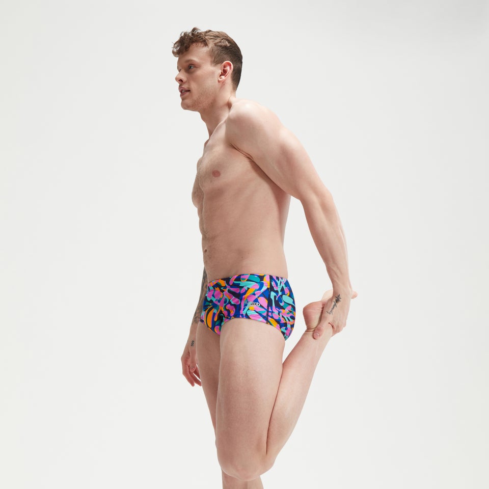 Slip de bain Homme Club Training Allover Digital 13,5 cm bleu/mangue