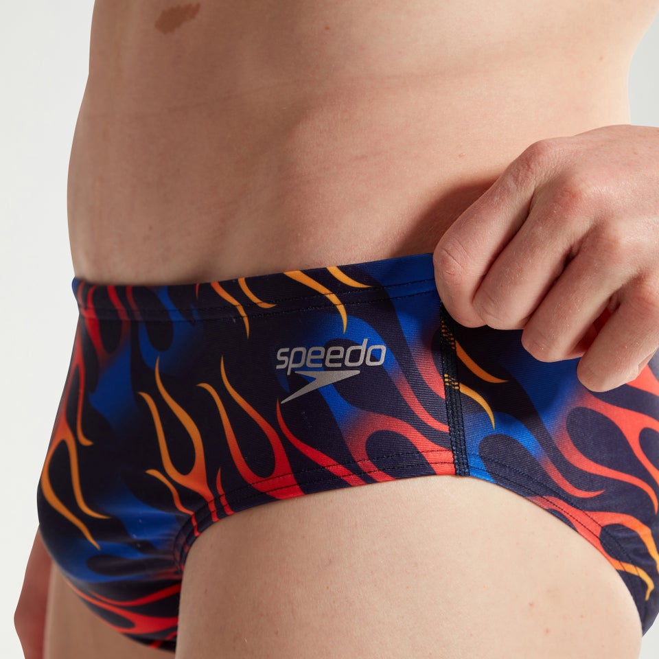 Herren Club Training Badehose mit digitalem Allover-Print, 8 cm Blau/Orange