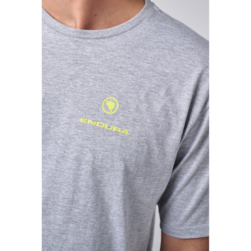 Unisex Vertical Back Logo Shirtail Tee - Gray