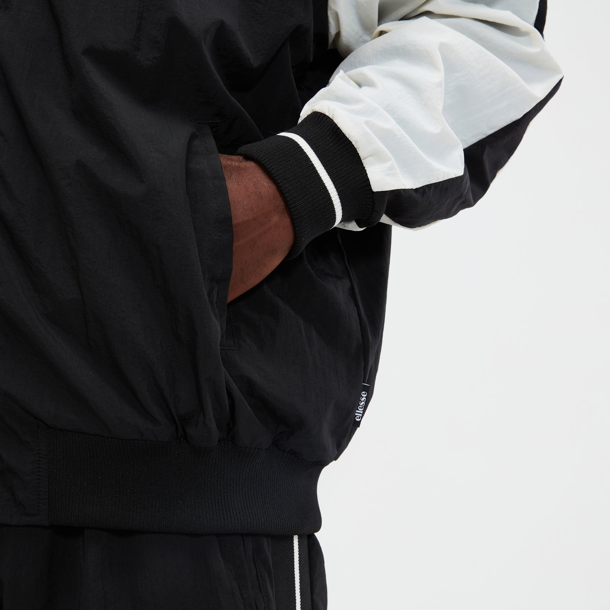 Men's Lacozza Jacket Black | ellesse UK