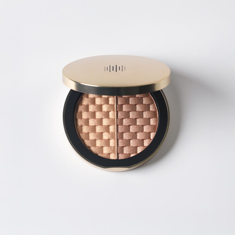 Highlight - Between Two Women