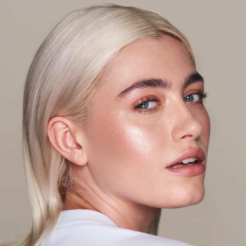 Highlight - Between Two Women