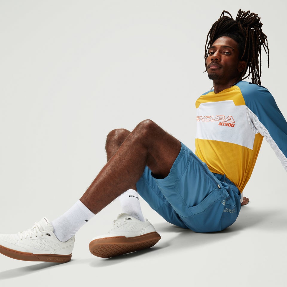 Hummvee Flat Shoes - White