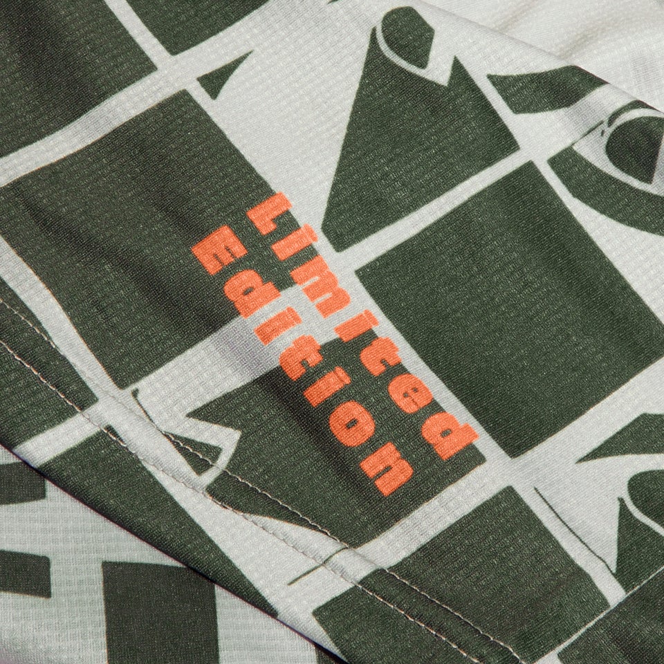 Icon Tee Limited: Pebble - Pebble Gray