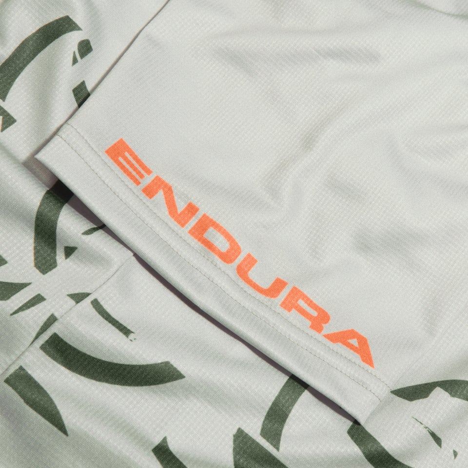 Icon Tee Limited: Pebble - Pebble Gray