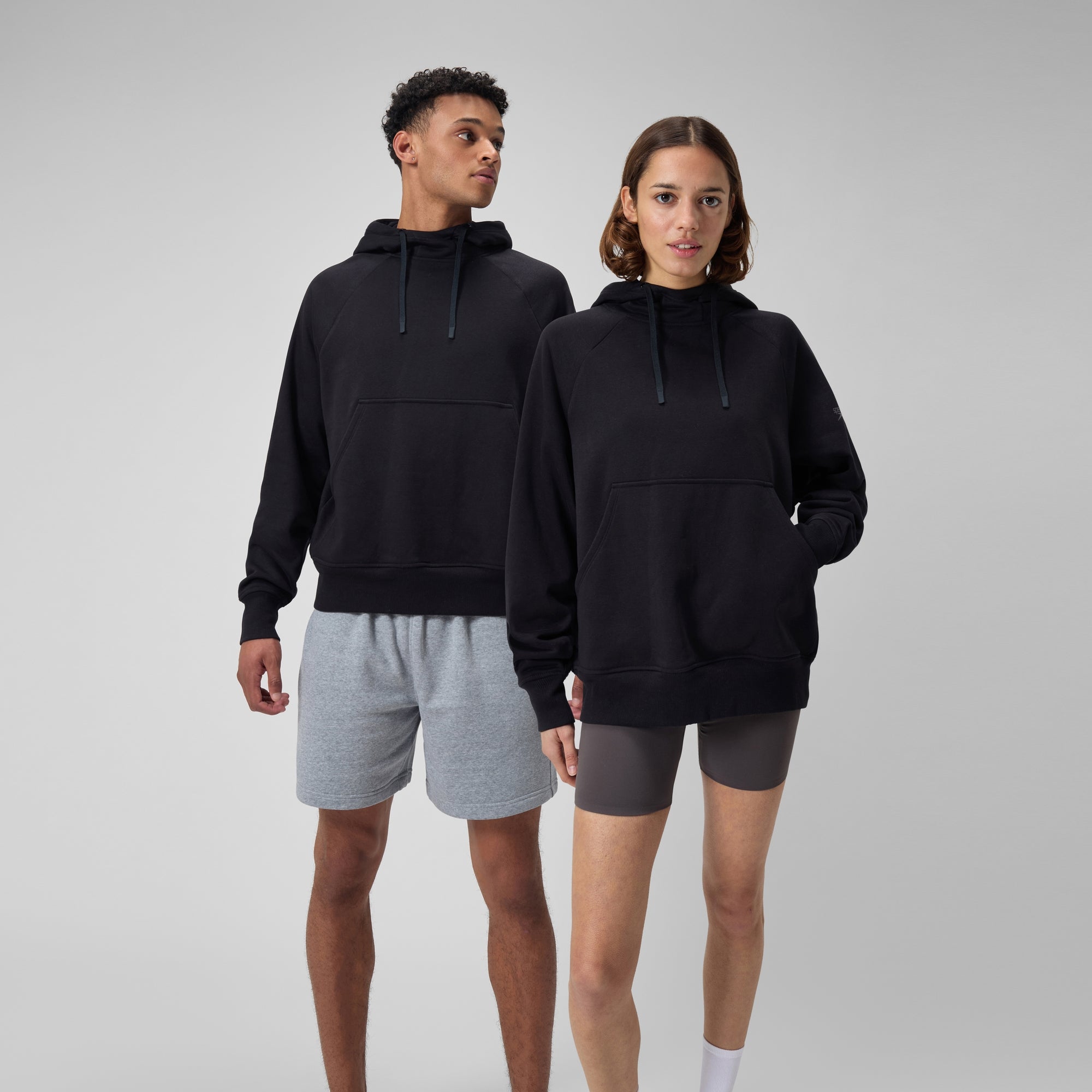 Chandail à capuche en polaire unisexe, noir