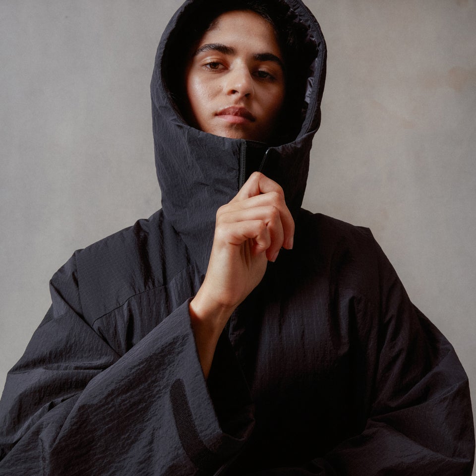 Unisex Corner Changing Robe - Black