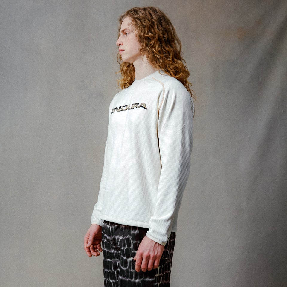Unisex Corner Sweatshirt - Whisper White