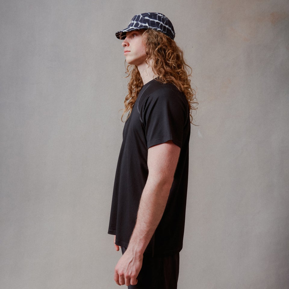 Unisex Corner S/S Tee - Black