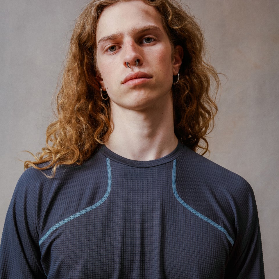 Unisex Corner L/S Tee - Ombre Blue