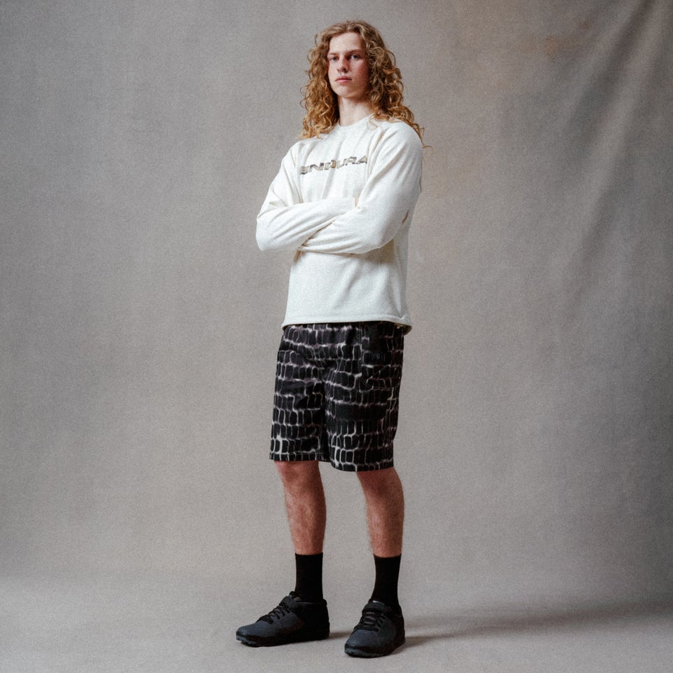 Unisex Corner-V-Shorts Schwarz-Camouflage