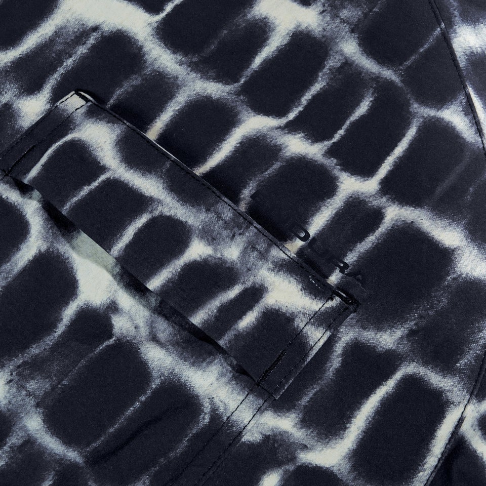 Unisex Abenteuer-Corner-Shirt Schwarz-Camouflage