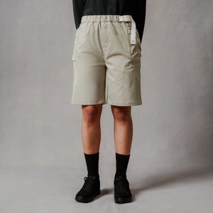 Unisex Corner-V-Shorts Silber