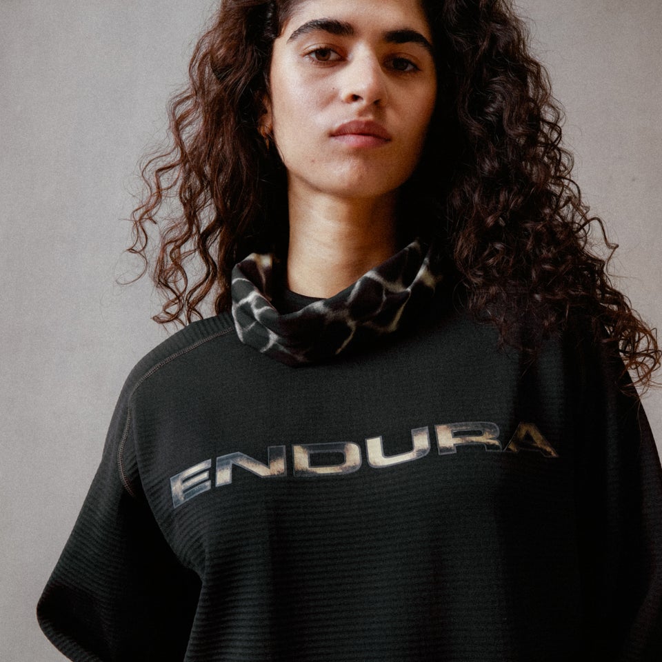 Unisex Corner Sweatshirt - Black