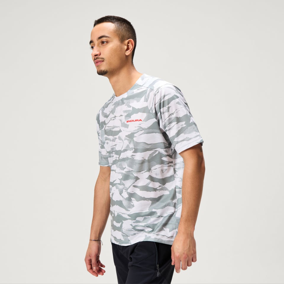 Men's Ltd Mountain Camo S/S Tee - Haar Grey