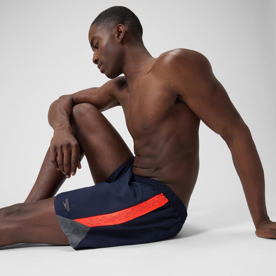 Herren Hyperboom Badeshorts mit Passe, 40 cm Marineblau/Rot