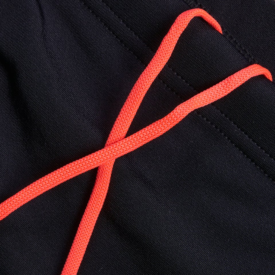 Herren Tech Badehose mit Einsatz, 7 cm Schwarz/Rot