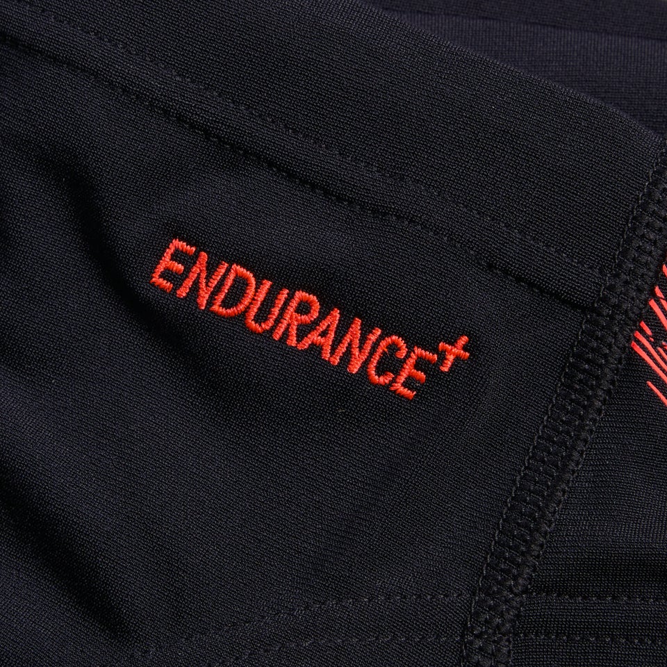 Herren Tech Badehose mit Einsatz, 7 cm Schwarz/Rot