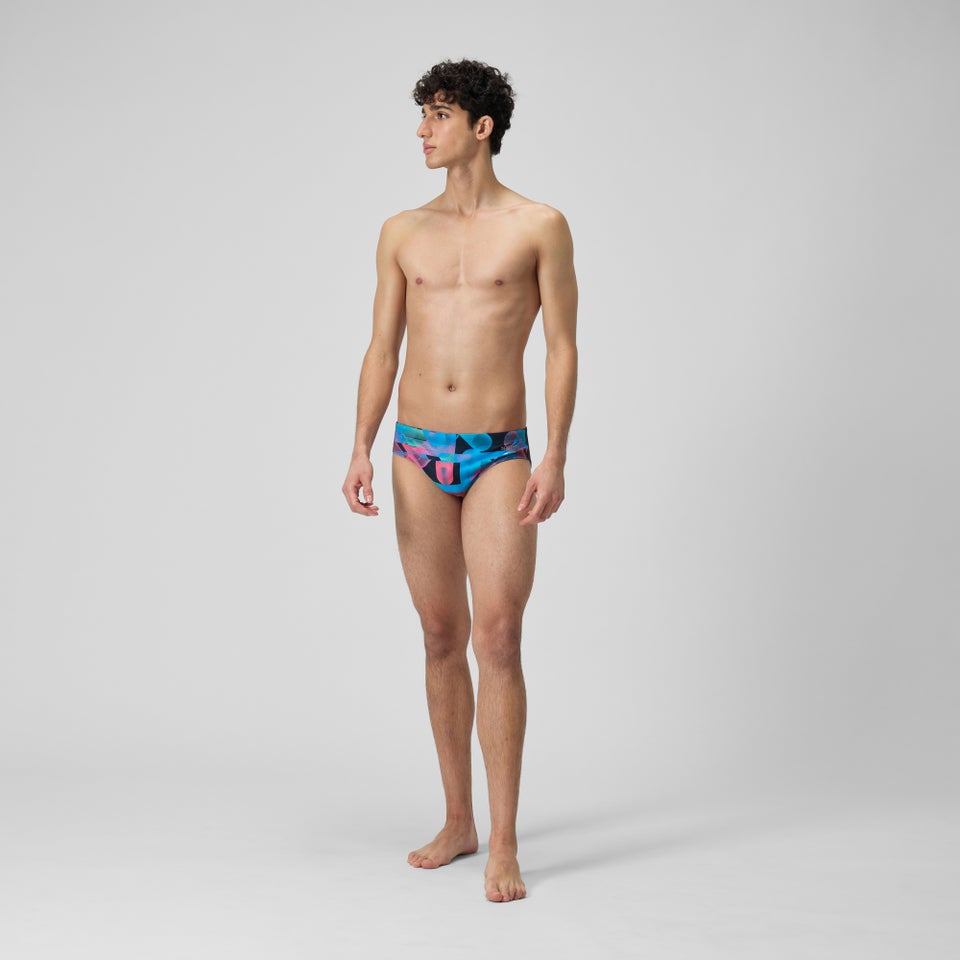 Herren Badeshorts mit digitalem Allover-Print, 7cm Marineblau/Rot