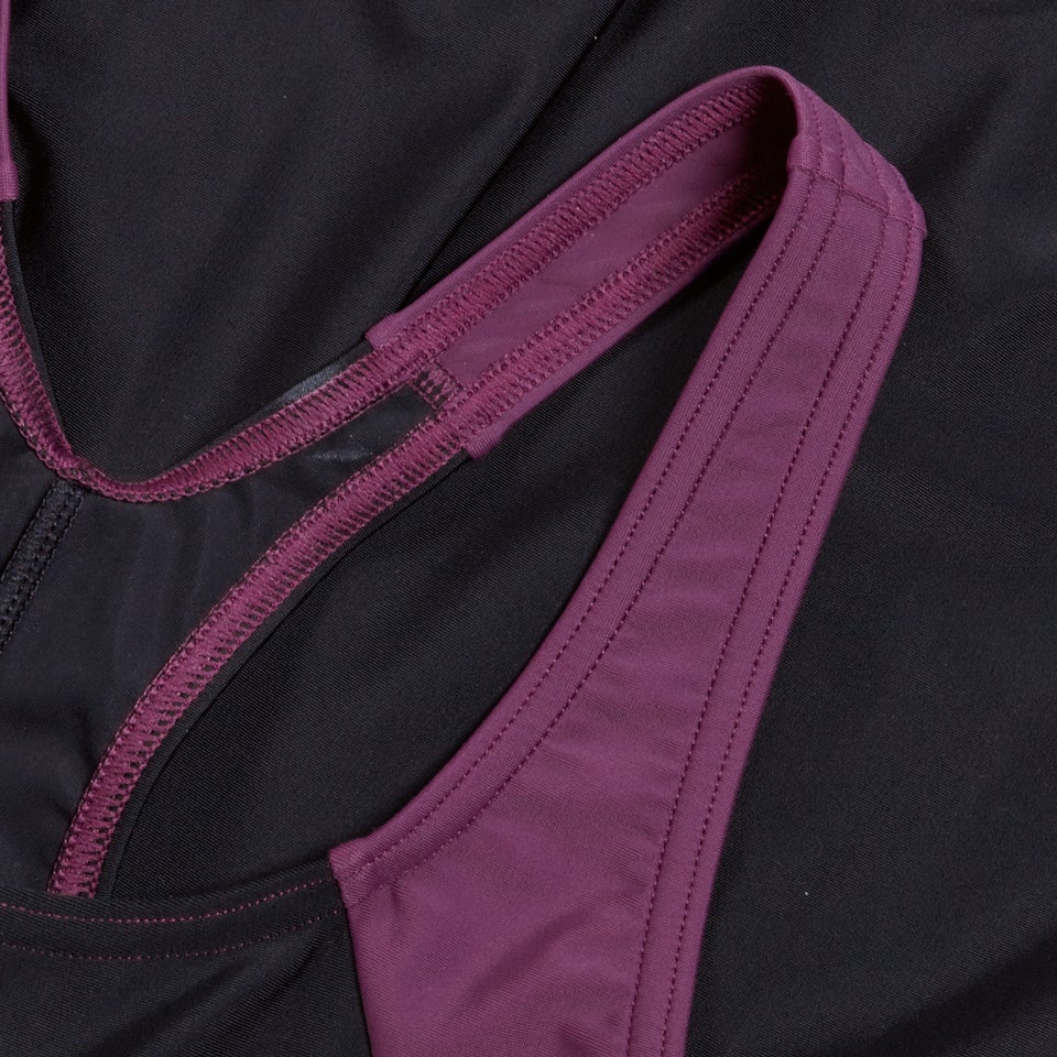 Maillot de bain Femmes Hyperboom Splice Racerback pour Femmes Noir/Prune dandy