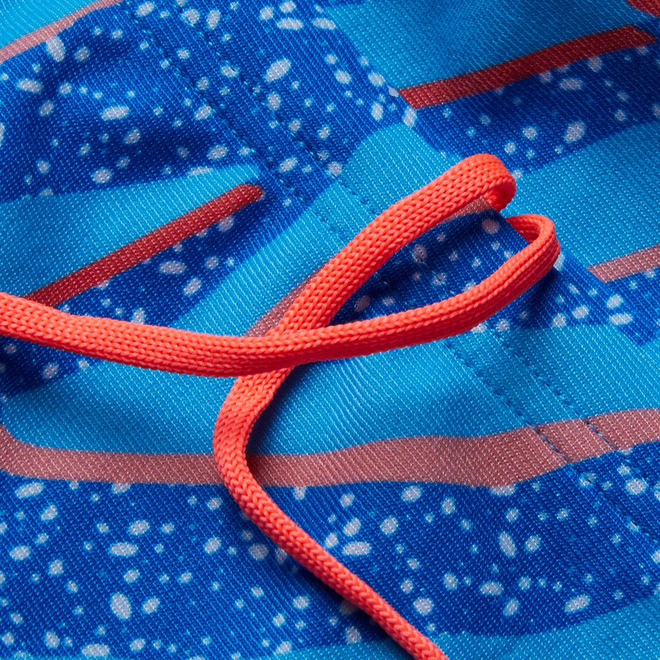 Jungen Badehose mit digitalem Allover-Print, 6,5 cm Blau/Rot