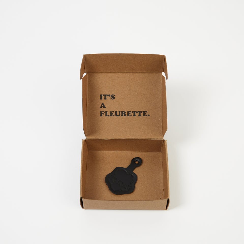 Unisex Leather Fleurette Black