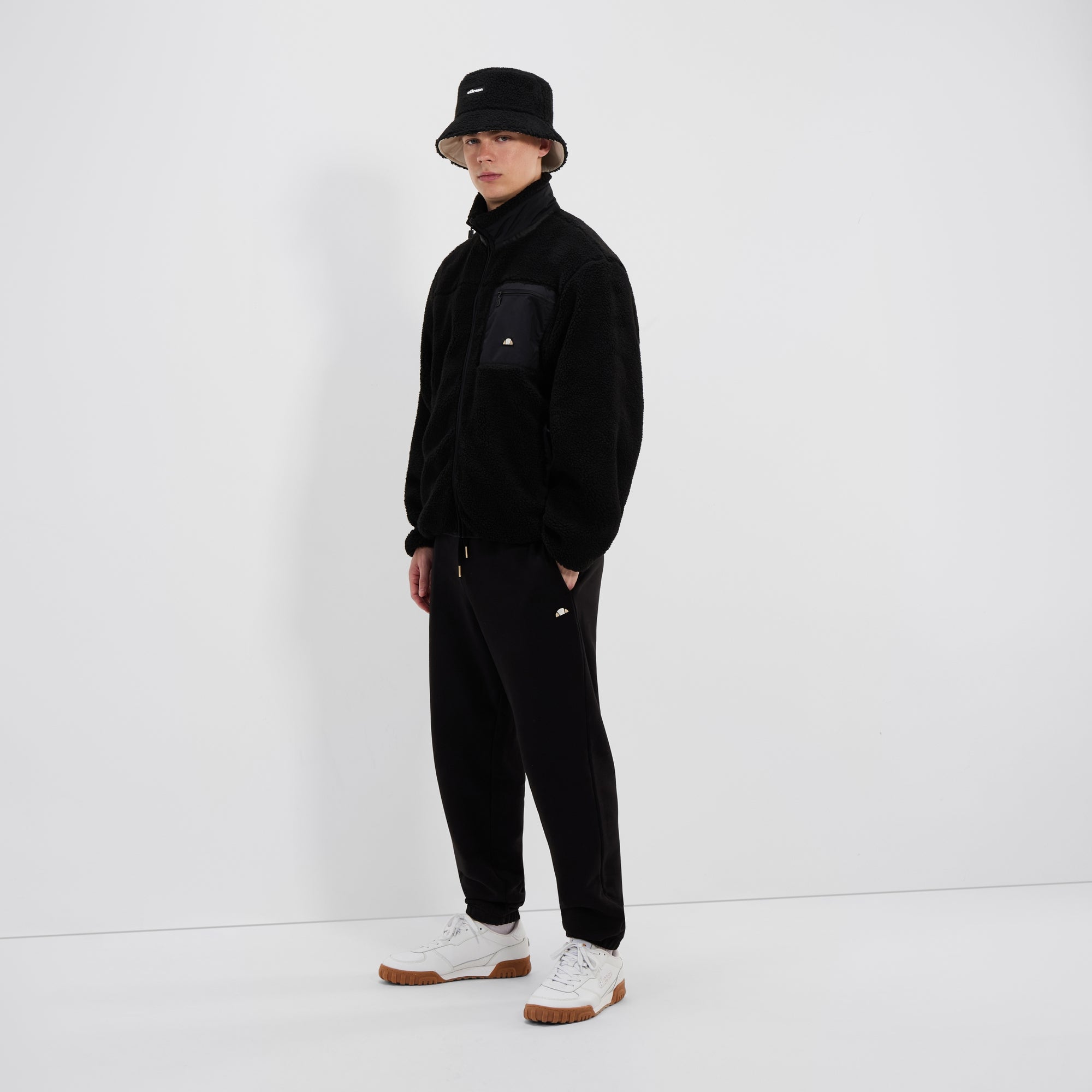 Men's Viterbo Jacket Black | ellesse UK