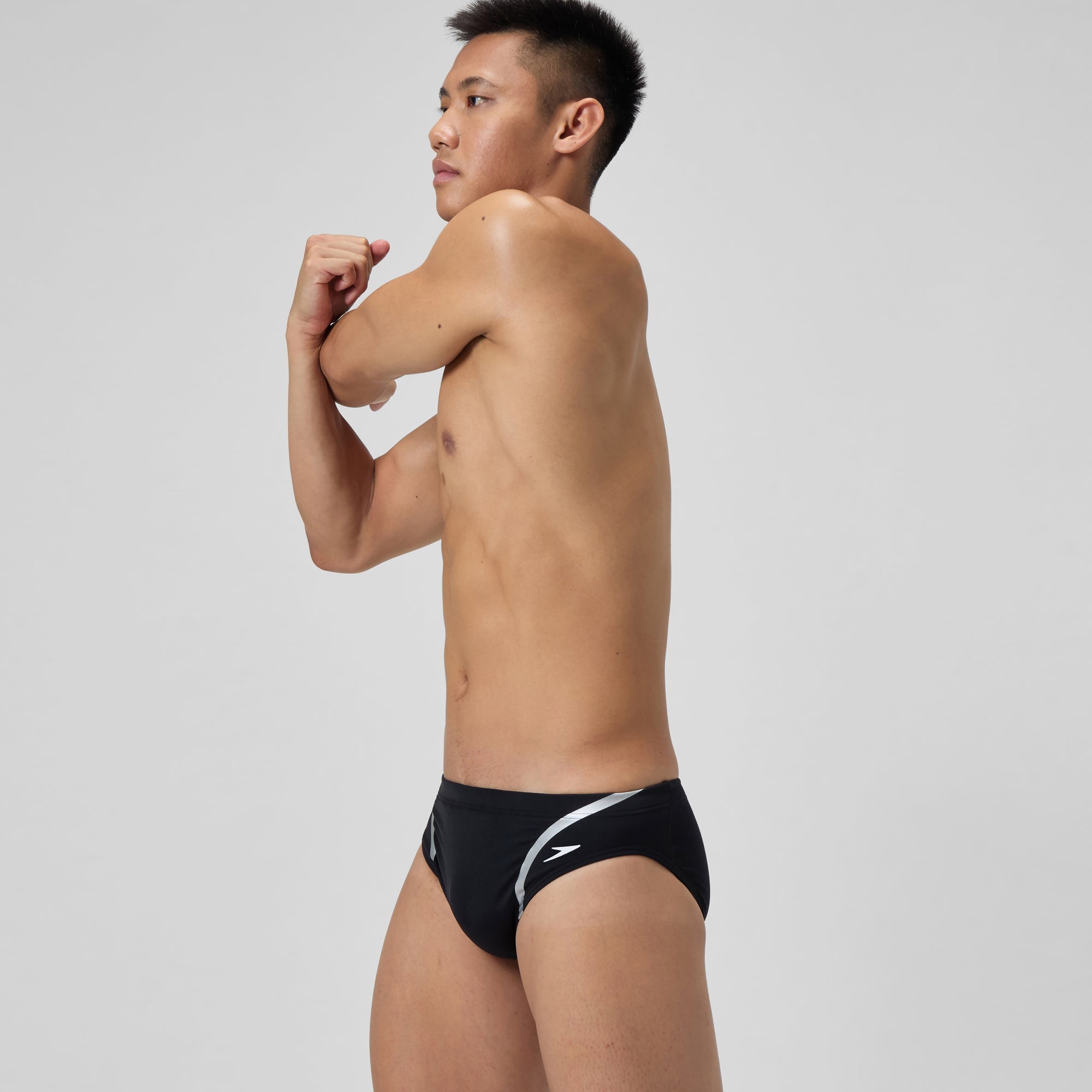 S*様 speedo スポーツ用水着 グレー ブラック Men's Vanquisher Brief Black/Gray | Speedo USA