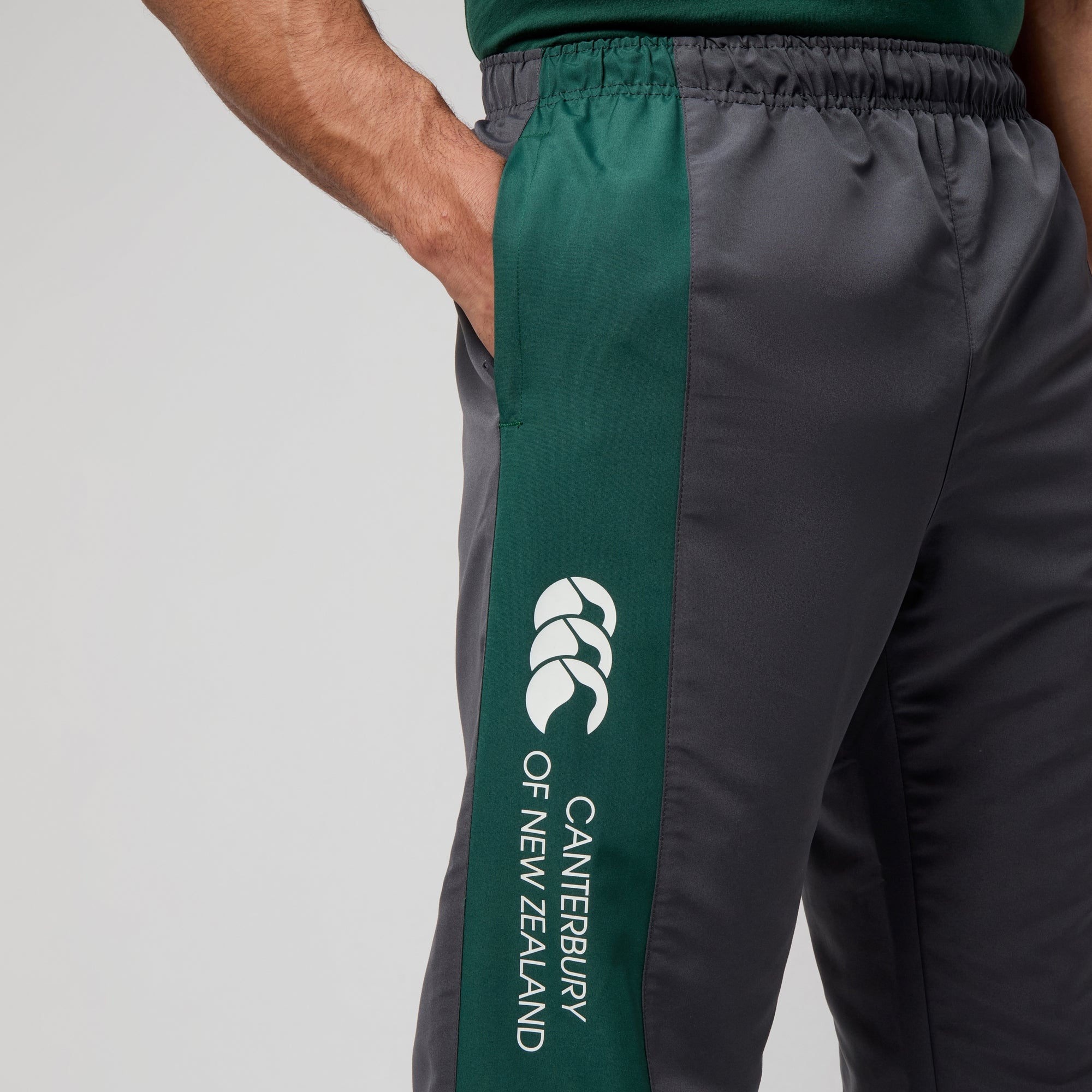 Mens Legends Trackpant Black | Canterbury