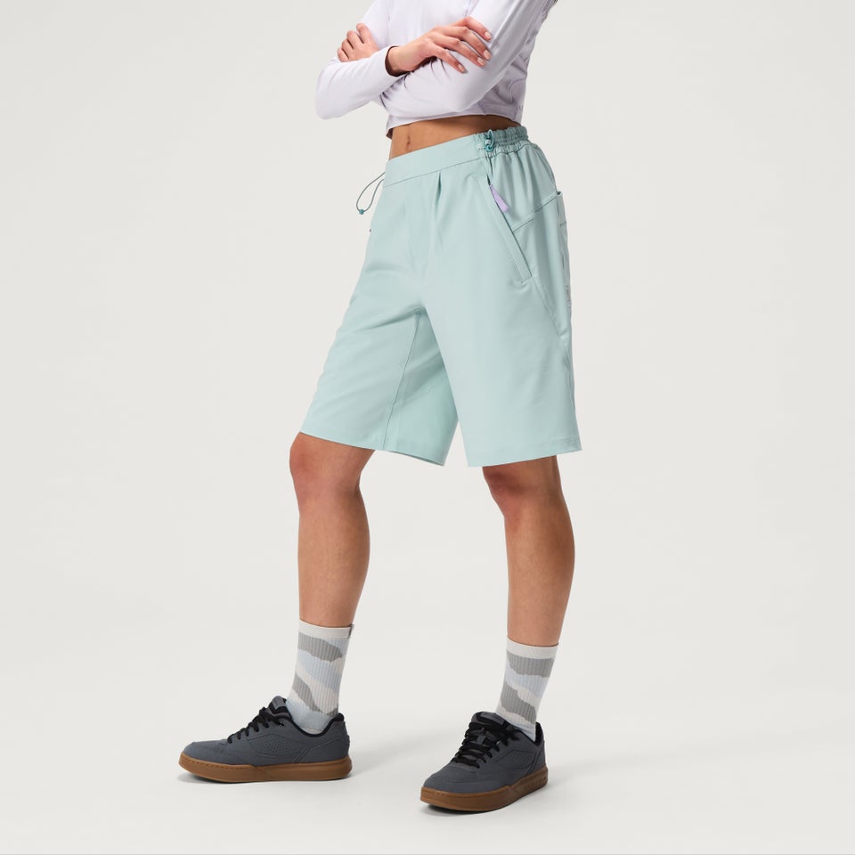 Women's SulTrac Pull On 10" Shorts - Cloud Blue