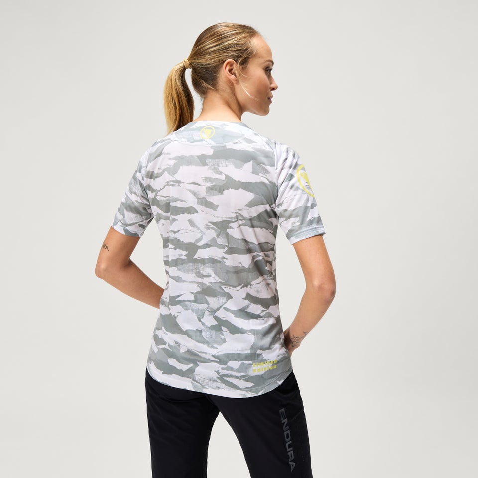 Women's Ltd Mountain Camo S/S Tee - Haar Gray