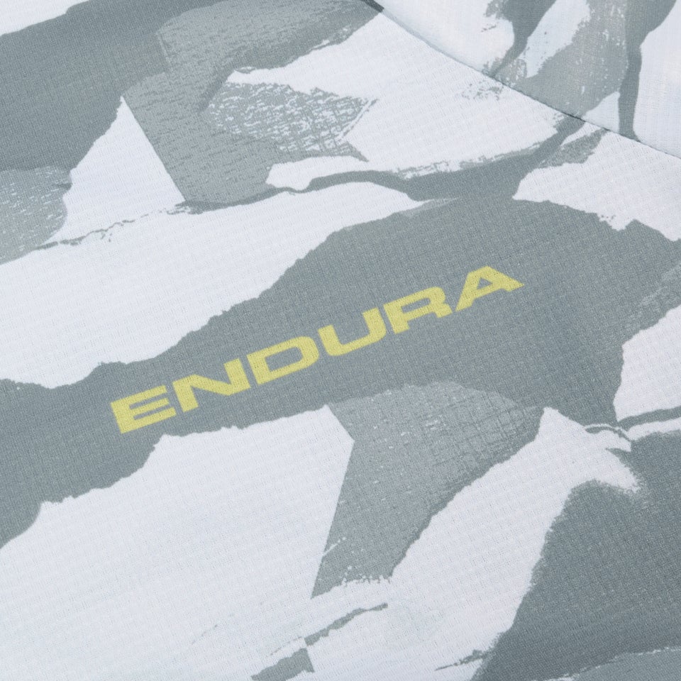 Women's Ltd Mountain Camo S/S Tee - Haar Gray