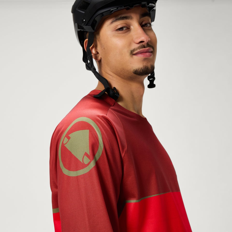 CORE langärmeliges T-Shirt mit Print für Herren - Rot