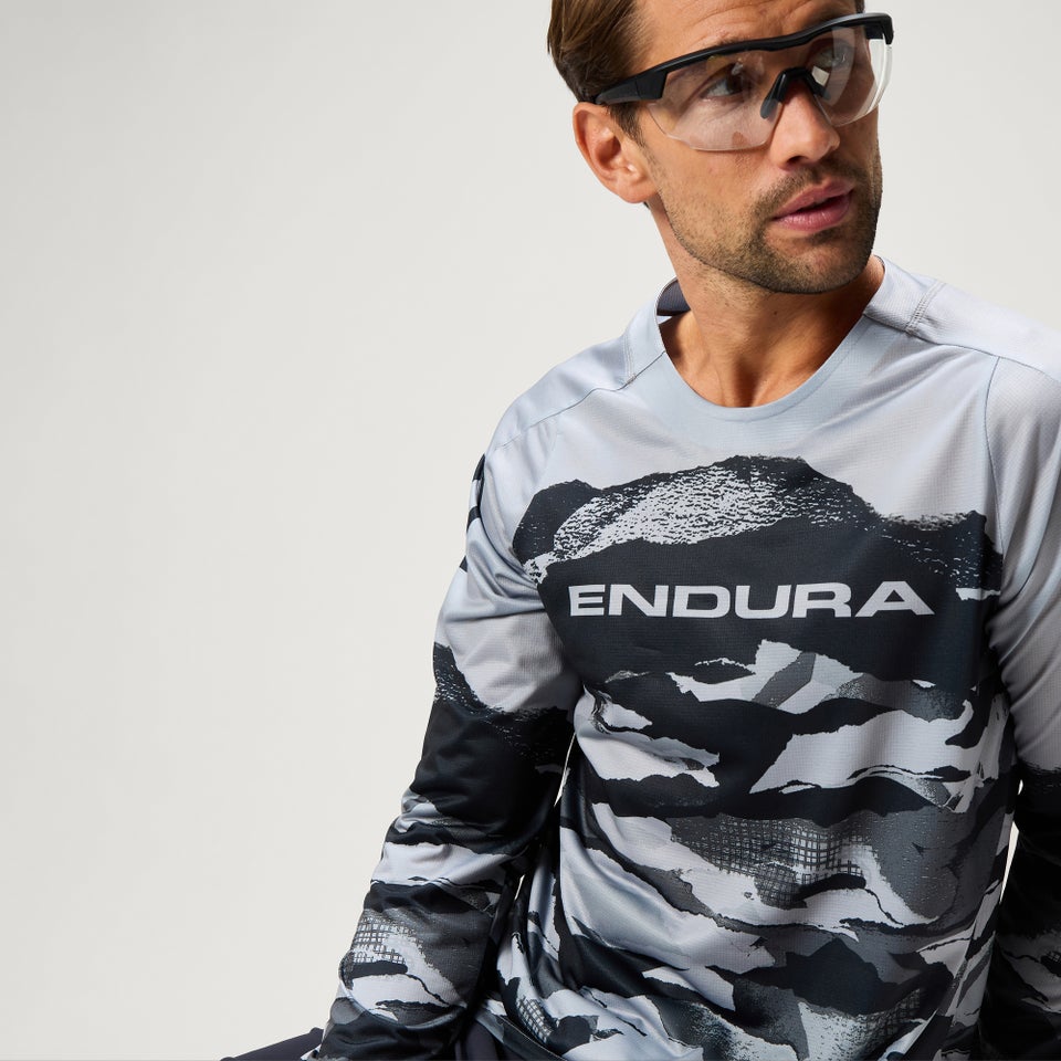 Men's Ltd Mountain Camo L/S Tee - Black