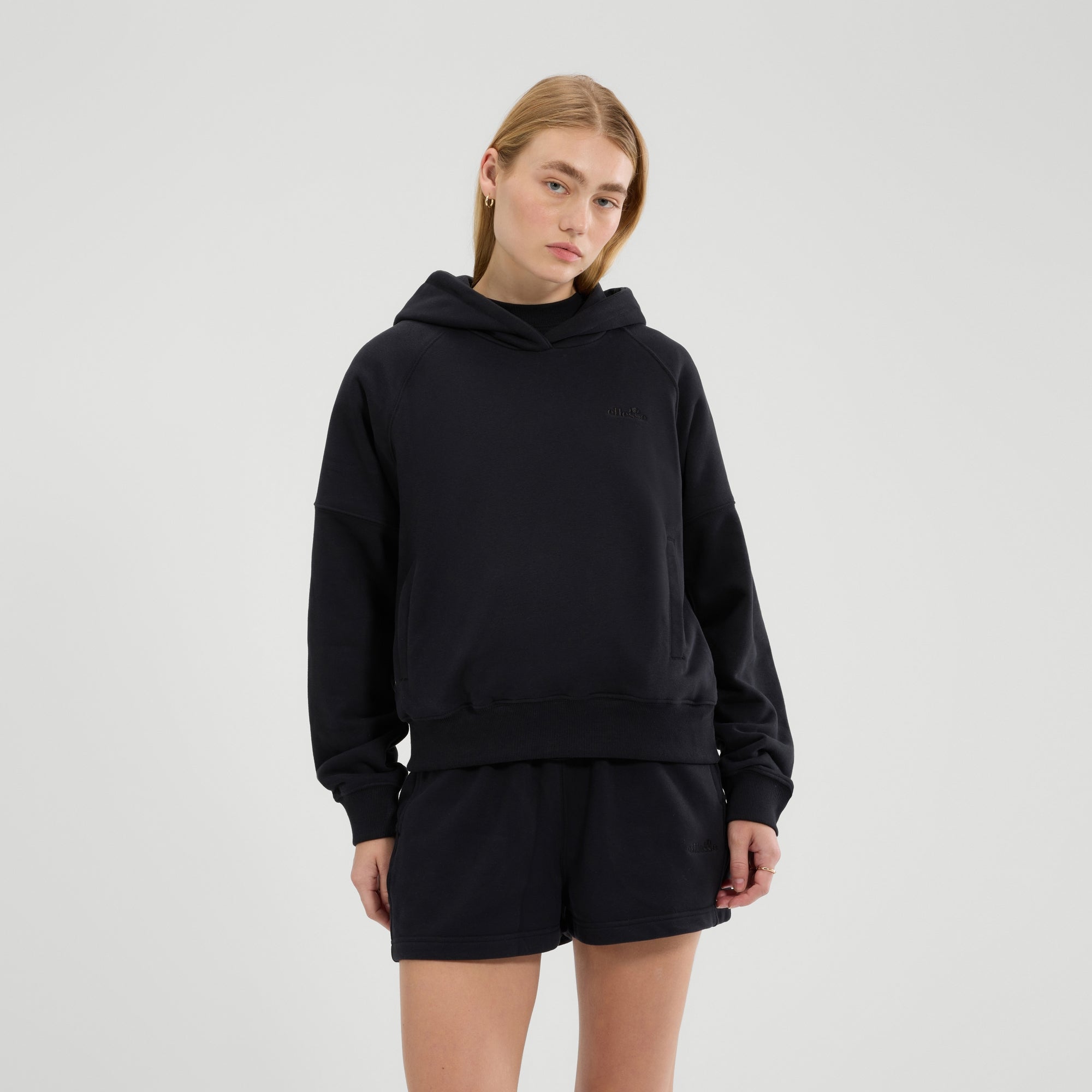 ellesse　パーカー　レディスS　黒　UK古着 ellesse - ellesse パーカー レディスS 黒 UK古着の通販 by 古着/3104