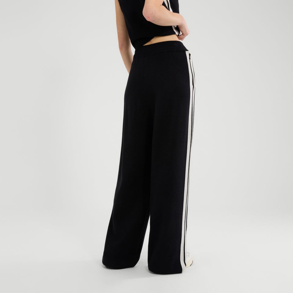 Women's Niantellos Knitted Pant Black