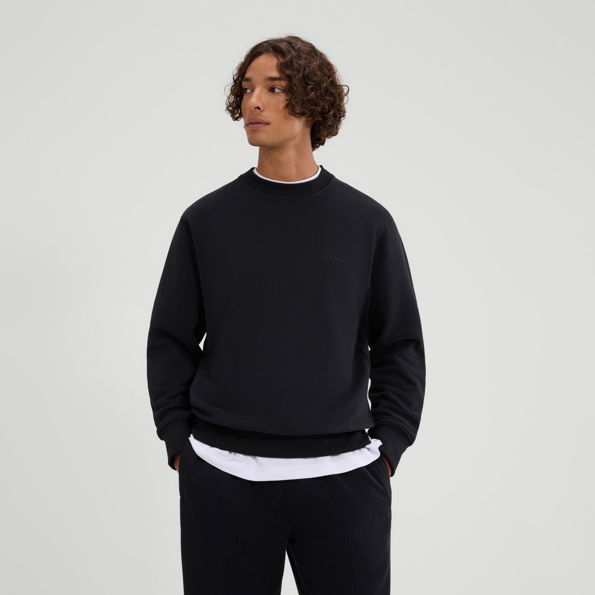 Men's Corcolle Sweatshirt Black | ellesse UK